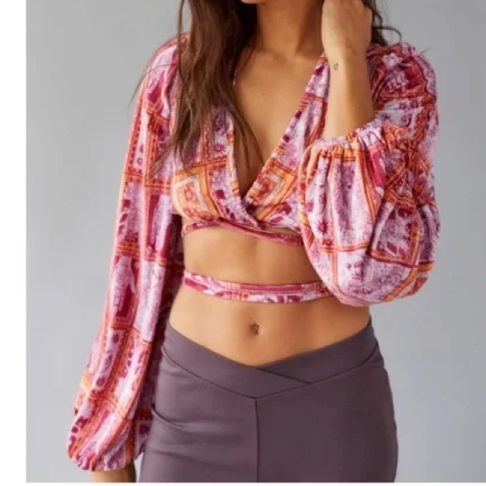 NWT Urban Outfitters Florentina Wrap crop top Pink Combo Sz L
